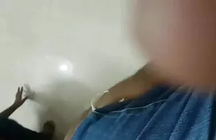 XXX 成熟的金发女郎的乐趣。 免费的成人色情电影