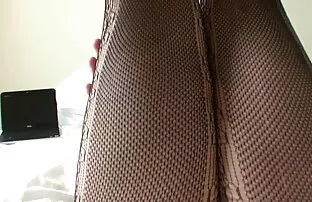 XXX 27岁的詹妮弗*怀特（Jennifer 印地语性爱电影全高清 White）带着一只黑色公鸡逃离了这个洞。