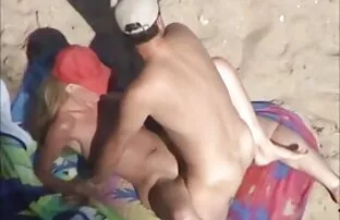 XXX 尼娜Elle时钟鸡是窒息死亡在嘴里，而口交, 超色情明星