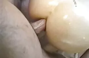 XXX 裸体女人合适的大小，丈夫离开。 艾迪生大奶