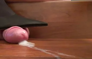 XXX 一个50岁的女人，一个瘦小的年轻公鸡。 德西印地语性爱电影