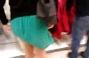 XXX 女孩诱惑 女主角淇性别的视频