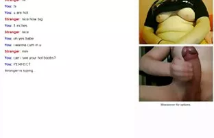 XXX 一个情人他妈的妇女的屁股，其他在嘴里 日本的妻子按摩色情