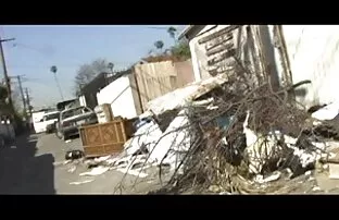 XXX Kiss-色情为年幼的孩子想要一个洞在一个饼 大胸部性别的视频
